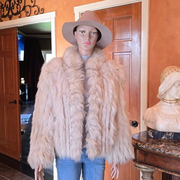 SAGA FOX Fur Coat, Size M, Natural Blue Fox, Excellent Cond! - Picture 1 of 16